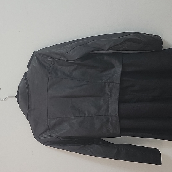 Jacket - Picture 3 of 4